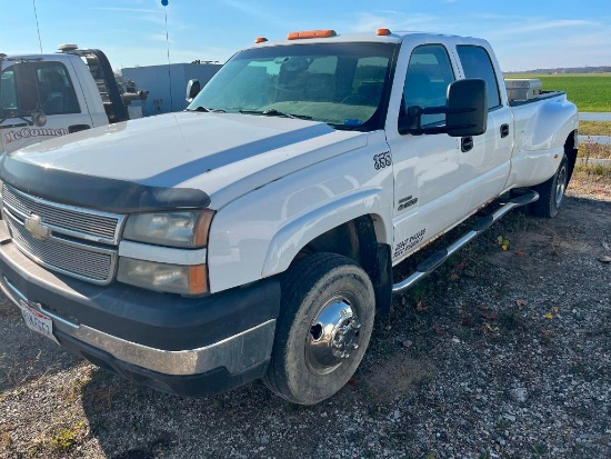 2006 Chevrolet 3500 Crew Cat 2WD Pickup Truck