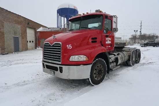 2015 Mack Cxu613 Day Cab Tractor