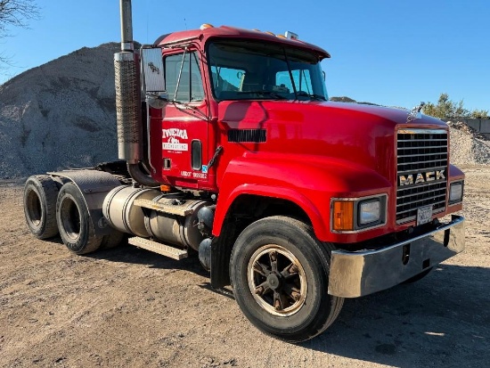 2001 MACK CH613 IW1036