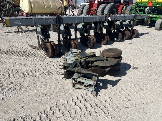 Hiniker No Till Cultivator
