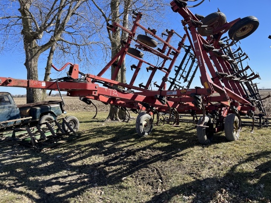 Case IH 4800 Field Cultivator