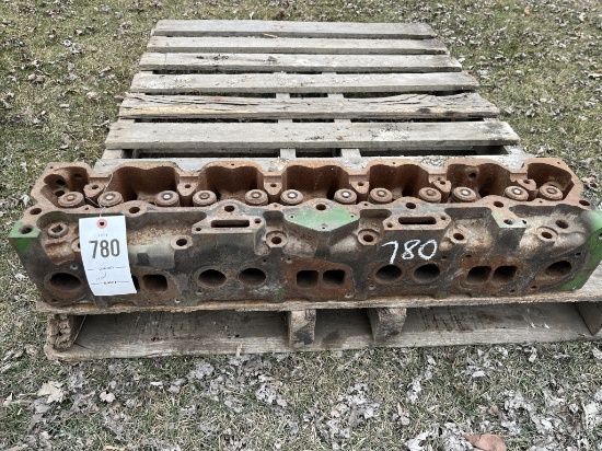 John Deere 8430 Cylinder Head