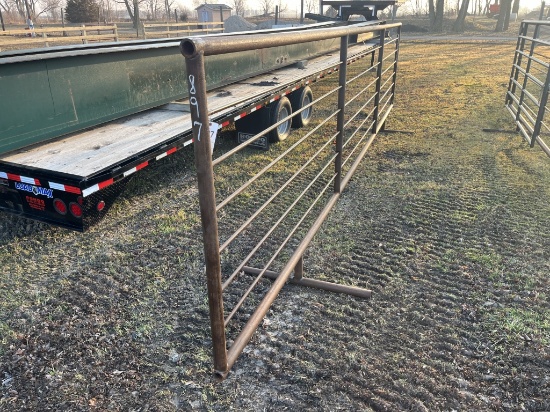 Steel 24' Freestanding Panel