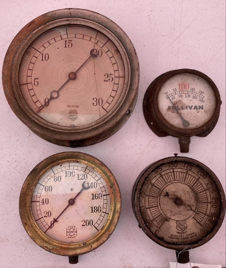 (4) Pressure Gauges