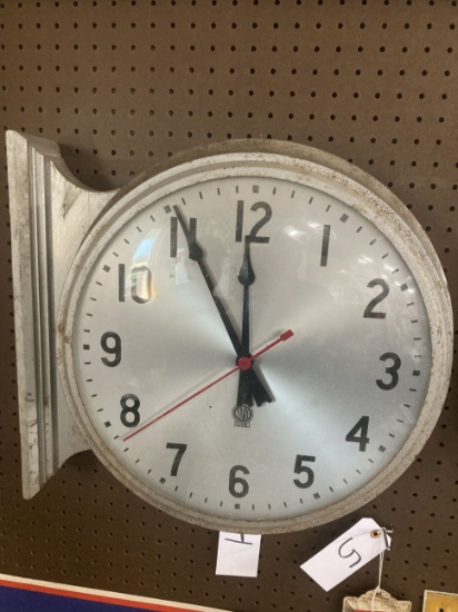 Notslo Wall Mount Clock