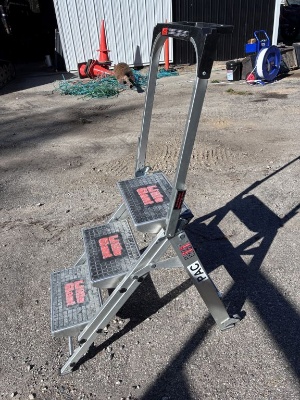 Little Giant Folding 3-step Ladder