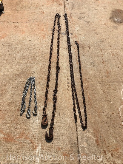 Assortment of chains