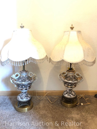 Set of 2 32in Vintage Lamp with good details thru out the urn and base is brass and cast iron.
