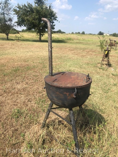 Vintage cast iron Pot