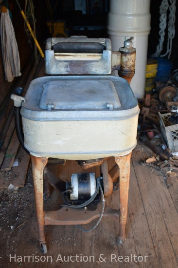 Maytag Gyratator washer