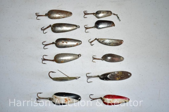 12 Vintage fishing spoons