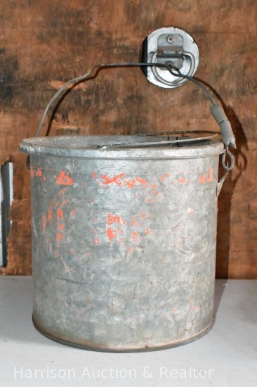 Minnow bucket