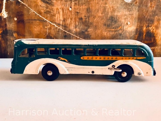 1940s greyhound bus press deal wind up toy