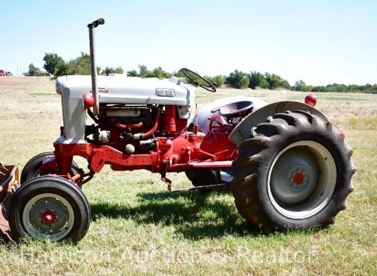 Ford 900 Tractor model 960