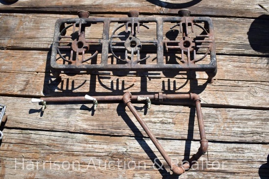 3 Cast iron burner with porcelain knobs