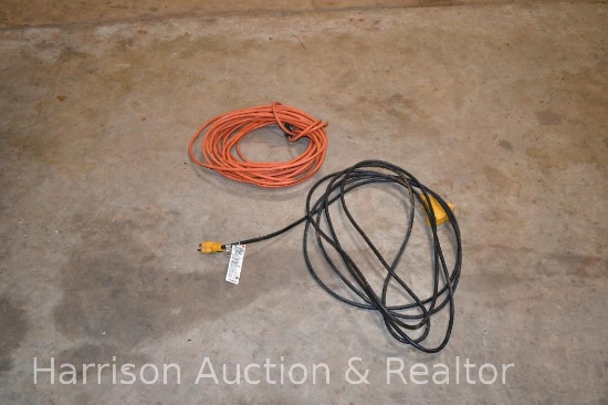2 Extension Cords