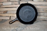 9 1/2in Griswold No 6 Cast Iron Skillet