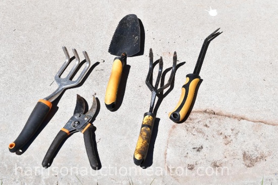 5 Assorted garden hand tools