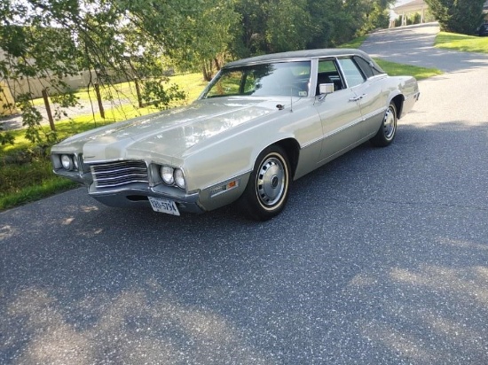 1971 Ford Thunderbird Landau Sedan.Suicide doors, four door. Mint original