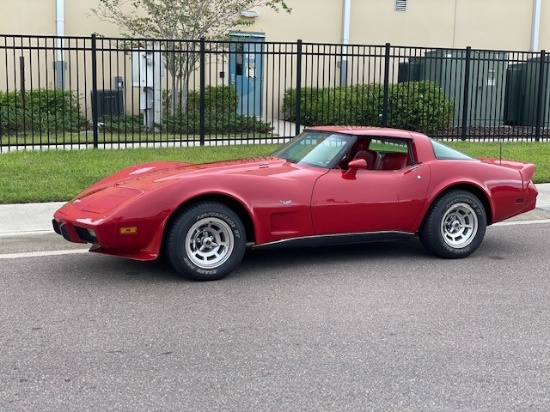 1979 Chevy Corvette. 350 V8 CU IN. 4 speed. Power disc brakes. Power steeri