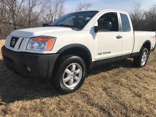 2011 Nissan Titan 4X4. Pro 4X offroad. TITLE DELAY  EXEMPT MILES