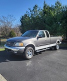 2002 Ford F150 4x4 Truck.Lariat package.8 foot bed.4x4,automatic, cold a/c.