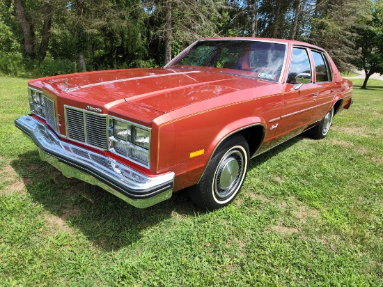 1977 Oldsmobile Delta 88 Royale Sedan. Beautiful Oldsmobile with only 51,22