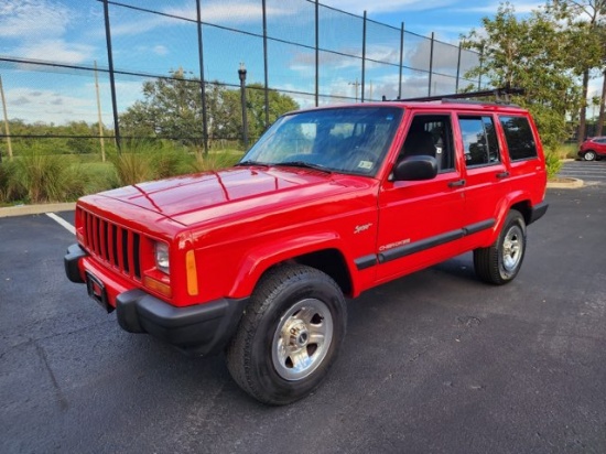 2001 Jeep Cherokee Sport. Excellent condition. Fully rebuilt. Top end brand