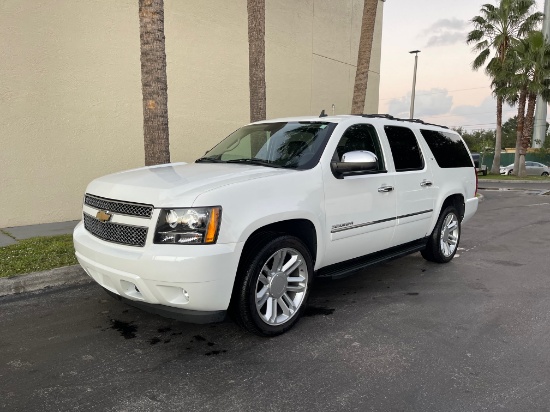 2010 Chevy Suburban LTZ. 5.3L. 4X4. Captain chairs. New tires. 2 owners. Cl