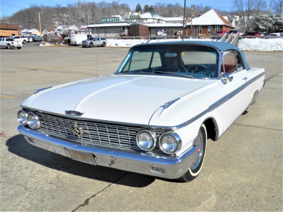 1962 Ford Galaxie 500 Sunliner Convertible. Ford 390 CI V-8 engine. 3-Speed