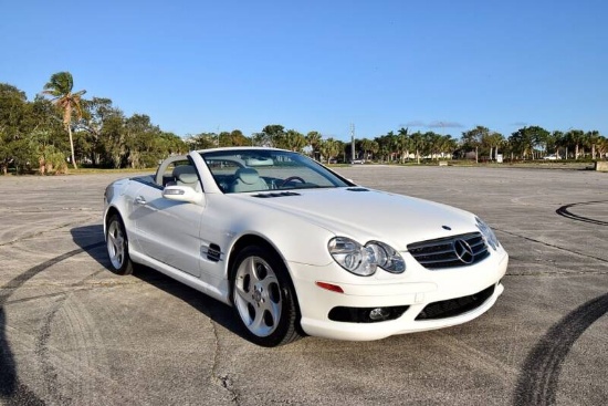 2004 Mercedes-Benz SL600 finished in Alabaster White over Ash leather power