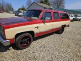 1985 Chevrolet Suburban SUV. Good solid Texas truck. New headliner. Nice in