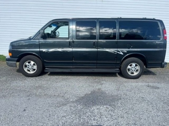 2003 GMC Savana Conversion