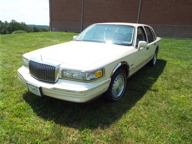 1997 Lincoln Town Car | Proxibid