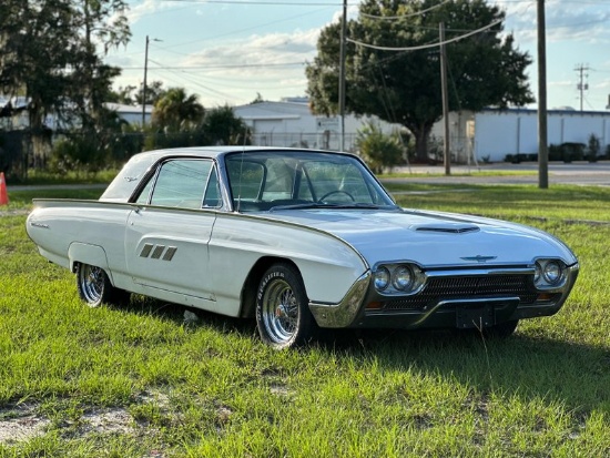 1963 Ford Thunderebird