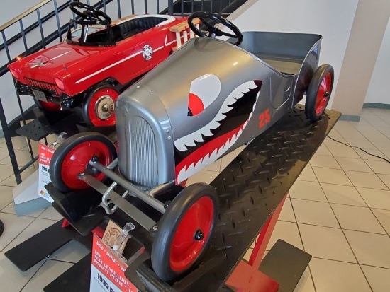 1932 Ford SPEEDSTER PEDAL CAR