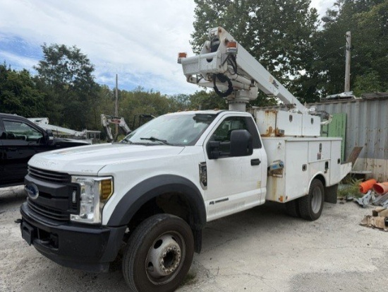 2018 Ford F550 BUCKET TRUCK