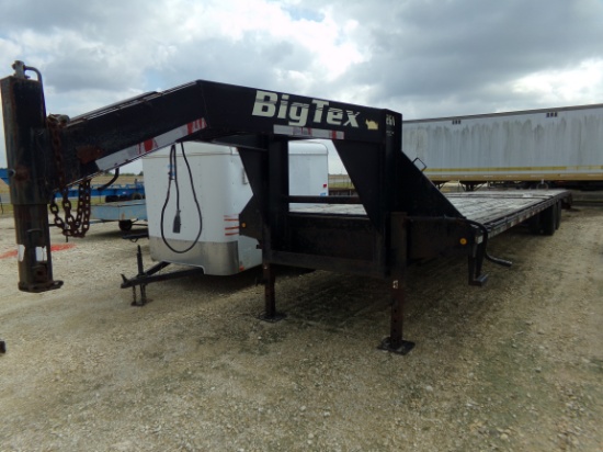 40 ft Dove-tail Trailer - TITLE