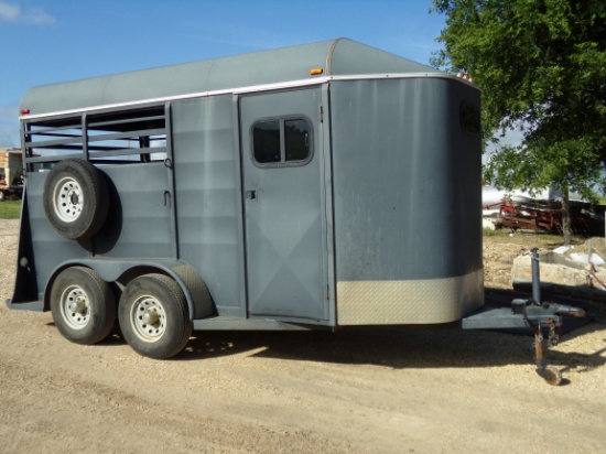 16 ft Horse Trailer - TITLE