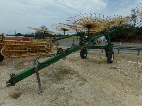 12 Wheel Rake w/ kicker wheel