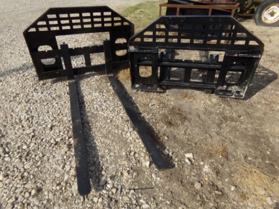 NEW Pallet Forks * skid steer connection