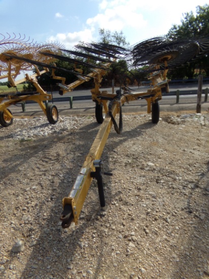 12 Wheel Rake w/ kicker wheel