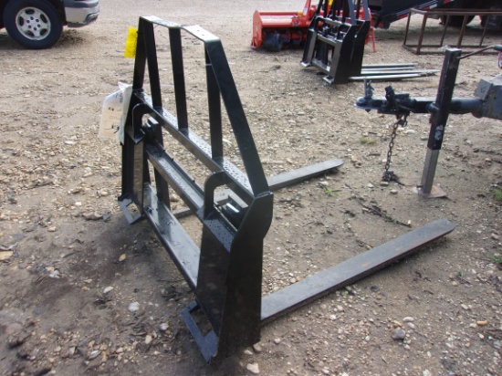 NEW Pallet Forks * skid steer connection