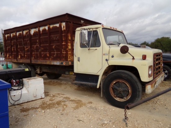 16 ft Dump Bed Truck - TITLED