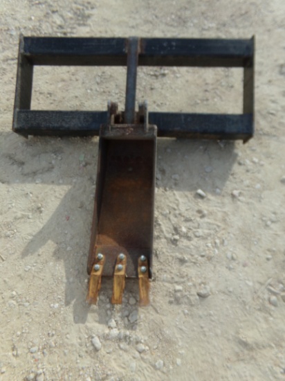 Trenching Bucket * skid steer connection