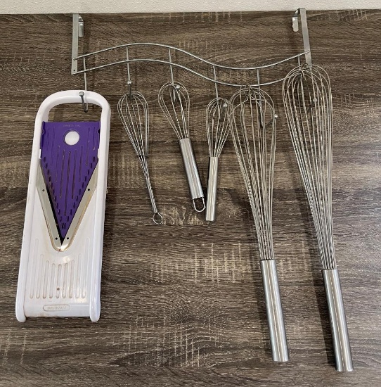 Assorted Smallwares (whisk + slicer)