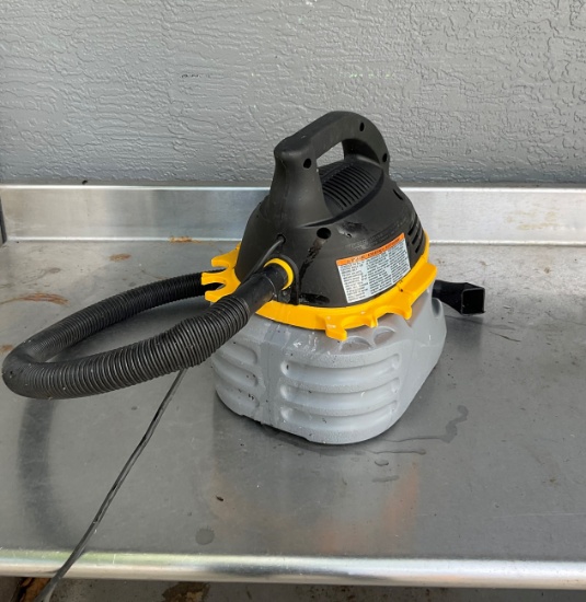 Stinger  Wet Dry Vac