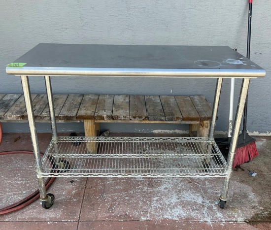 Tables Stainless steel with shelf and wheels