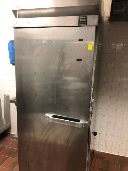 Hobart commercial Refrigerator QE1 33x36?