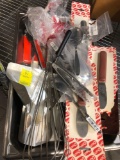 Lot of miscellaneous kitchen utensils